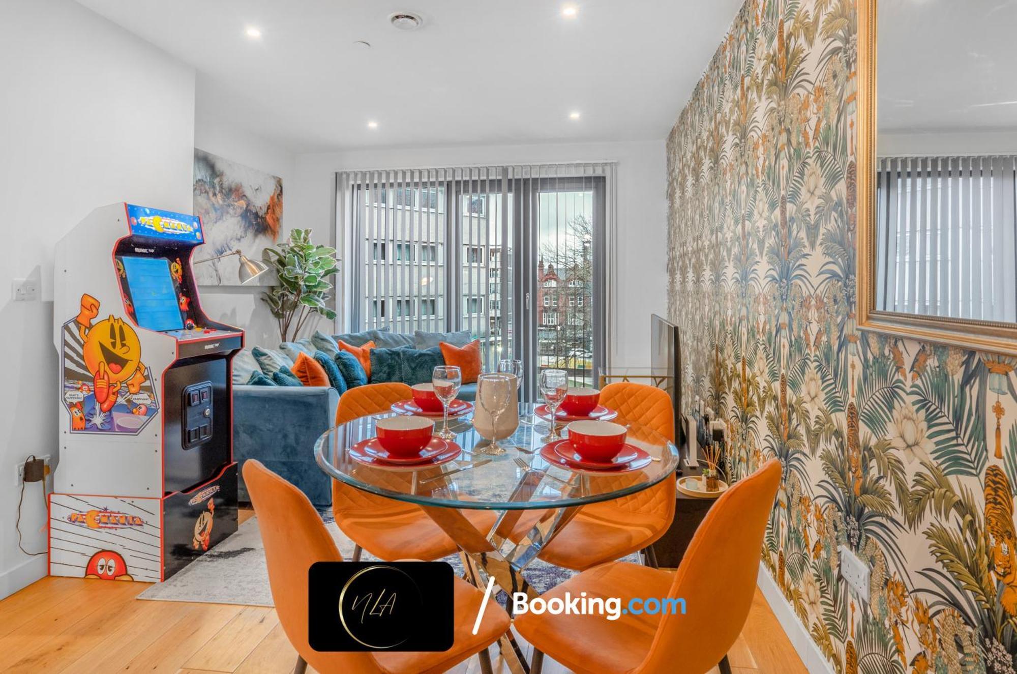 City Centre Apartment With Free Parking, 2 Bathrooms, Netflix And Wifi - Suitable For Contractors And Families - By Noor Luxury Accommodations 버밍엄 외부 사진