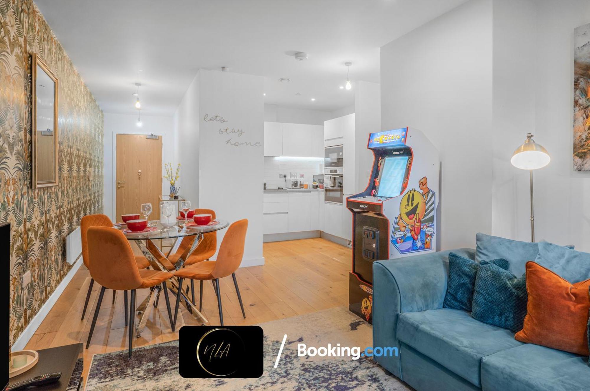 City Centre Apartment With Free Parking, 2 Bathrooms, Netflix And Wifi - Suitable For Contractors And Families - By Noor Luxury Accommodations 버밍엄 외부 사진